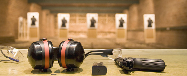 Стрельба в тире из пневматического оружия для компании