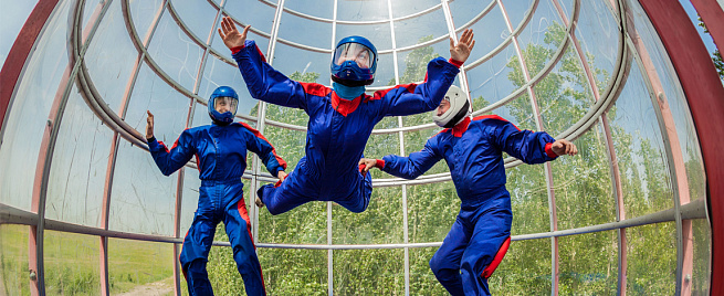 Затяжной полет в аэротрубе для двоих с видео (10 минут)