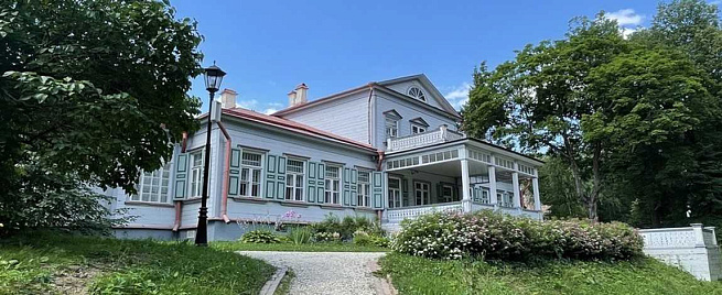 Экскурсия «Девочка с персиками из усадьбы Абрамцево» для двоих